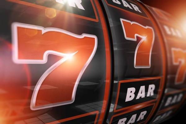 How Players Explore Featured Games on online casino Singapore