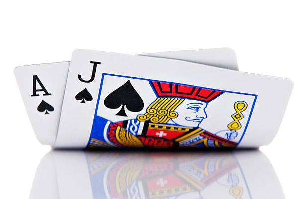 Features That Help Players Explore online casino Singapore